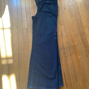 FLASH SALE!!🔥 Women’s wide leg dress jeans.